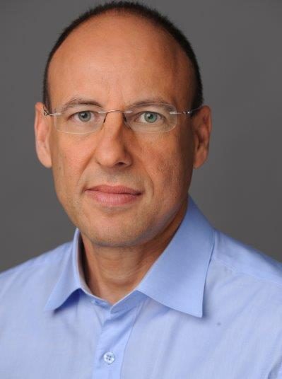 גיל שרון יו"ר דירקטוריון בזק מִזְכֶּה יונתן בלום
