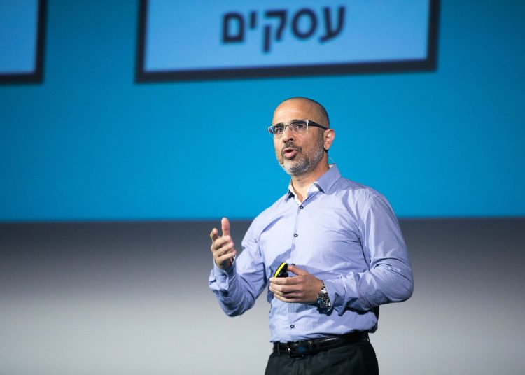 איציק בנבנישתי צילום טל שחר