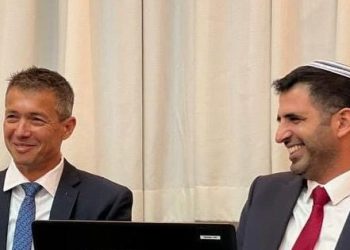 הערכות: קרעי ינסה לאייש תפקידים בכירים גם במועצה לשידורי כבלים וגם במועצת הרשות השניה