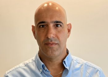 יחיאל שמן יו"ר ועד עובדי פלאפון מבהיר לסרצ'לייט "לא יקרה יותר מצב שישתיקו אותנו עם חפיסת שוקולד"