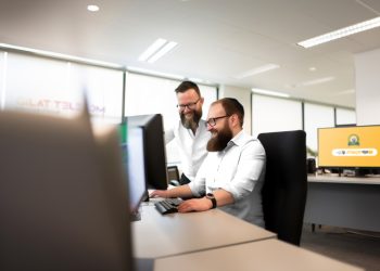 יוסי תקשורת וגילת טלקום מציגות פתרון תקשורת חדשני לעובדים חרדים