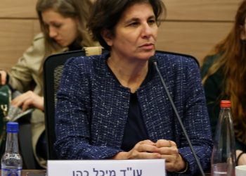 רשות התחרות בודקת את הסכסוך המסחרי בין קשת ל – yes