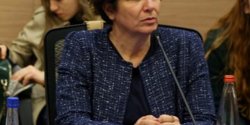 רשות התחרות בודקת את הסכסוך המסחרי בין קשת ל – yes