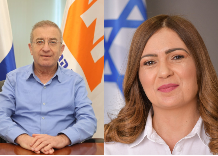 מימין ענבל משש מנכ"ל משרד התקשורת בפועל, צילום שלומי אמסלם משמאל מאיר שפיגלר מנכ"ל חברת חשמל צילום מאיר וייס