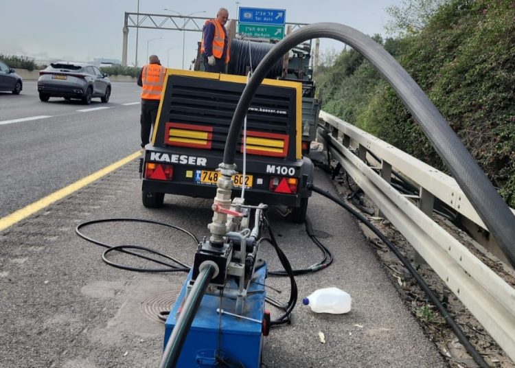 פריסת סיבים לאורך כביש 6 על ידי מתחרותיה של בזק צילום יחסי ציבור
