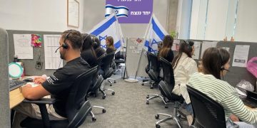 סלקום וגולן טלקום יעניקו דקות שיחה וגלישה חינמית ללקוחות השוהים בחו"ל ונתקעו בשל ביטול הטיסות