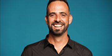 עובדי yes מוחים על כוונת ההנהלה לפגוע בהסכם הקיבוצי