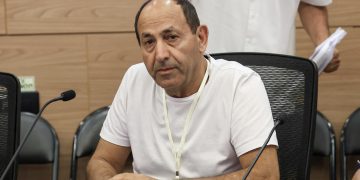 שוק הסלולר בישראל: סיכום ניודי מנויים – נובמבר 2024