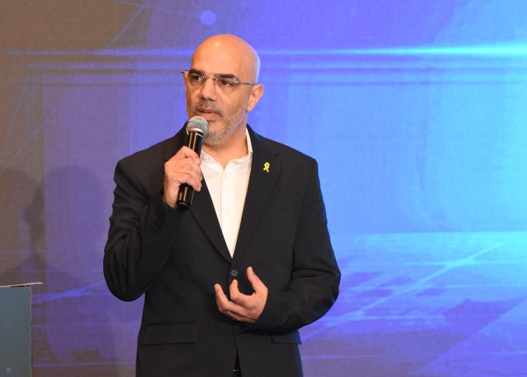 מנכ"ל בזק ניר דוד בכנס באתונה, צילום יחסי ציבור בזק