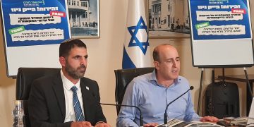 קרעי הציג את חוק השידורים החדש והסערה החלה