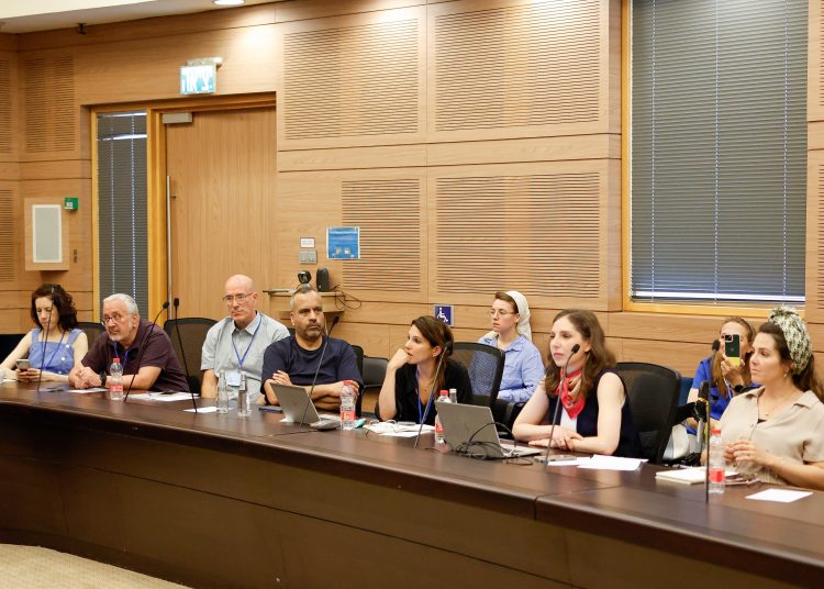דיון בוועדת כלכלה של הכנסת בנושא הפיקוח על התאגיד צילום נועם מושקוביץ דוברות הכנסת