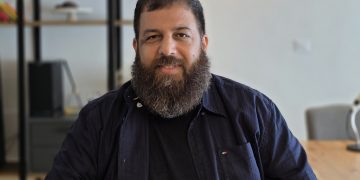 "אנחנו רוצים בינה מלאכותית שלא רק מדברת – אלא פותרת בעיות בזמן אמת"