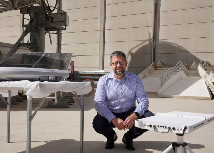 דן זיצ'ק מנכ"ל חלל תקשורת צילום יחסי ציבור