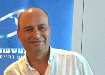 בלעדי |לאחר 20 שנה בתפקיד סמנכ"ל תפעול אייל קמיל פורש מבזק