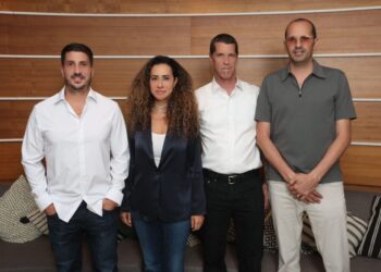 עסקת הוט מובייל נחתמה – והרוכשים כבר מסמנים את התחנה הבאה: הבורסה