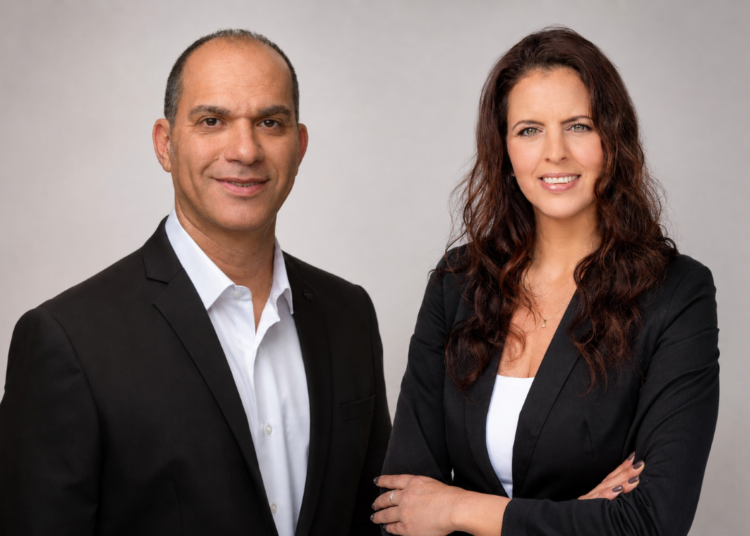 מימין סיון לישע צילום ענבל מרמרי ומימין שרון עזרא צילום יונתן בלום