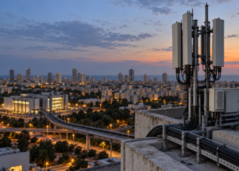 הוט תמשיך לספק תמסורות ל-PHI לפחות שנה לאחר מכירת הוט מובייל